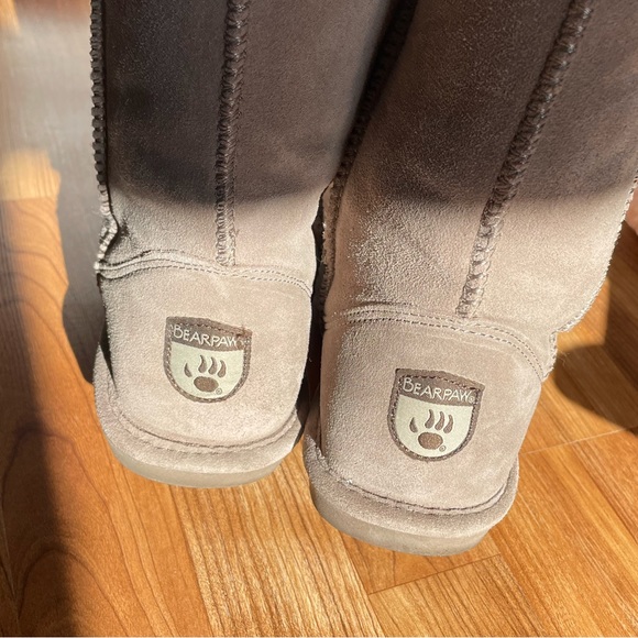 NWOT-Bearpaw boots - Picture 4 of 8